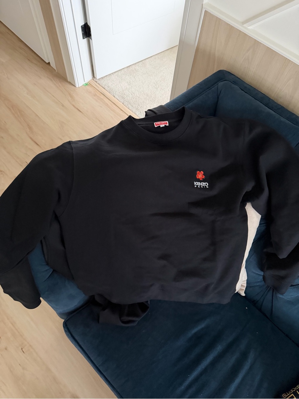 Brand new Kenzo Black Crewneck Sweatshirt with Small Red Embroidered Logo